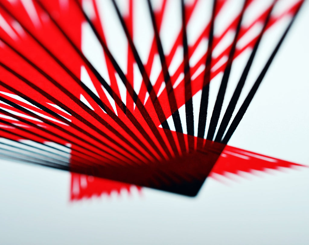 Red & Black Simetric Triangulation